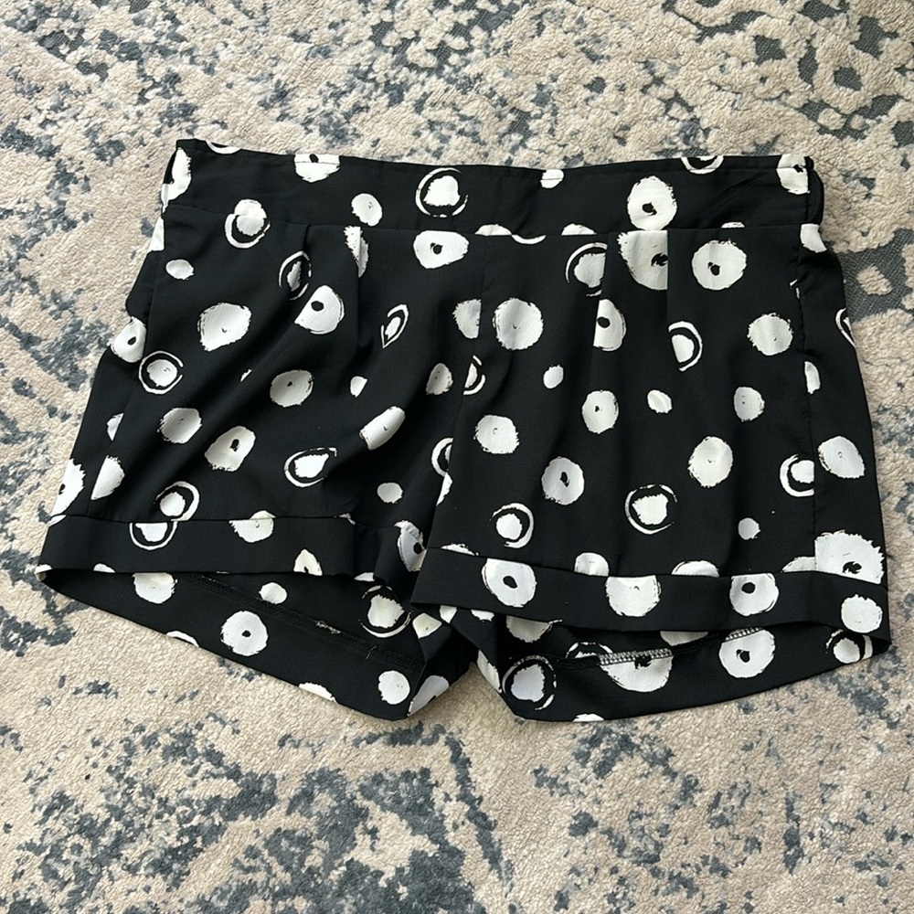 Polkadot black shorts